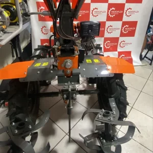 Motocultor de 16HP marca Bari